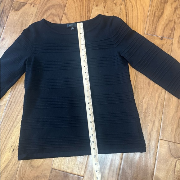 3/4 Sleeve Black Sweater with Detail - Picture 4 of 7